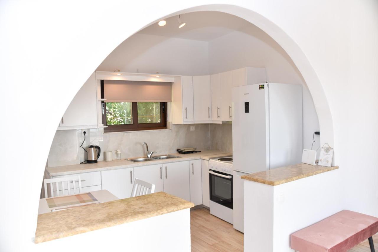Prana'S Castle Apartment Kyparissia Bagian luar foto